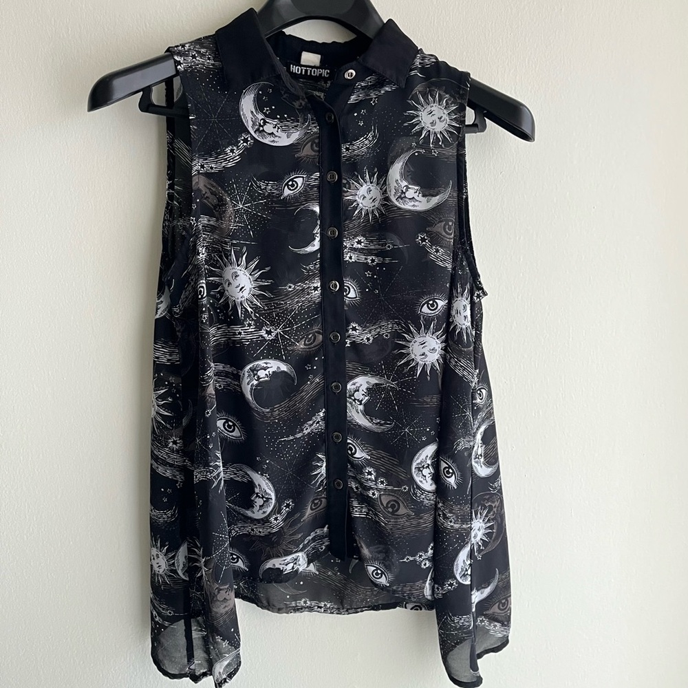 Hot topic shirt xs Whimsy Moon Sun Eye Celestial Tunic Top Black & White - Picture 2 of 5